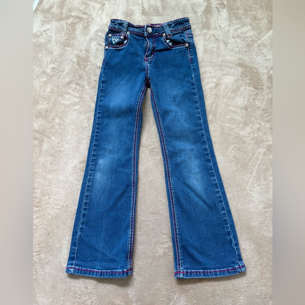 Classic Blue Boot-Cut Jeans with Flared Style